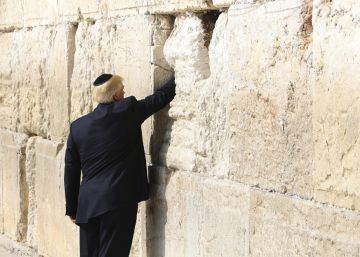 Trump é o primeiro presidente dos EUA a visitar o Muro das Lamentações Trump é o primeiro presidente dos EUA a visitar o Muro das Lamentações