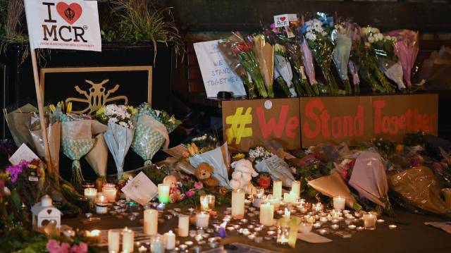 El Gobierno británico cree que “probablemente” el terrorista de Mánchester no actuó solo