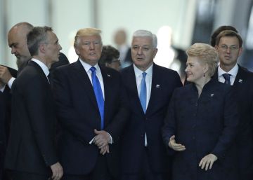 El empujón de Trump al primer ministro de Montenegro El empujón de Trump al primer ministro de Montenegro