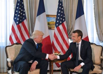 Macron diu que la tensa encaixada amb Trump “no era innocent”