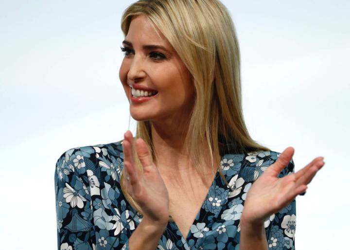 Ivanka Trump baila con sus hijos para promocionar su libro Ivanka Trump baila con sus hijos para promocionar su libro