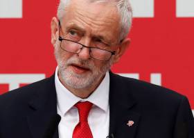 El demencial impuesto de May a la demencia