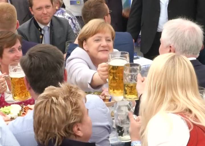 Merkel: “Los europeos tenemos que tomar el destino en nuestras manos” Merkel: “Los europeos tenemos que tomar el destino en nuestras manos”