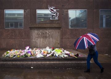 Creix la pressió sobre May perquè la policia va tenir dos dels terroristes sota el radar