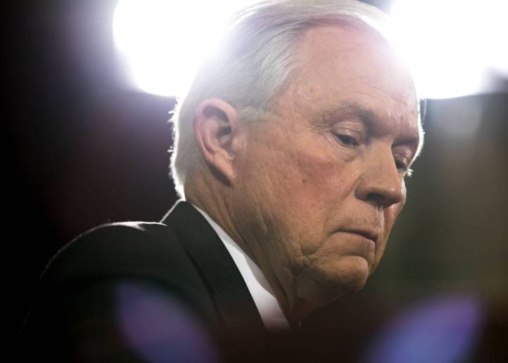 El senador extremista y homófobo que abrazó primero a Trump El senador extremista y homófobo que abrazó primero a Trump