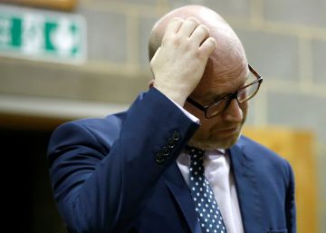 Farage amaga con un retorno al frente del UKIP para defender el 'Brexit' duro Farage amaga con un retorno al frente del UKIP para defender el 'Brexit' duro
