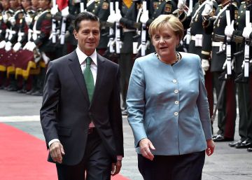 Merkel y Peña Nieto reafirman en México su “fuerte compromiso” con el libre comercio Merkel y Peña Nieto reafirman en México su “fuerte compromiso” con el libre comercio