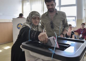 Una coalición de exguerrilleros gana las elecciones en Kosovo, según los sondeos a pie de urna