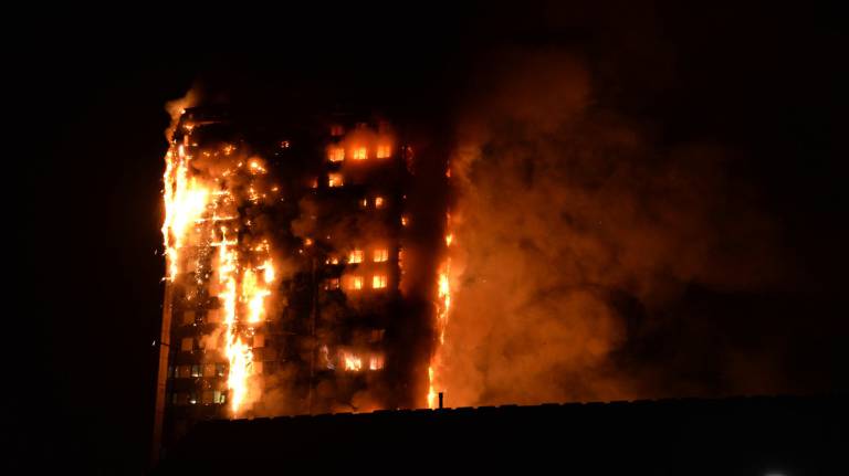 Incendio en un edificio de Londres.