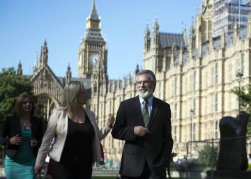 La nueva coalición de May provoca turbulencias en Irlanda del Norte La nueva coalición de May provoca turbulencias en Irlanda del Norte