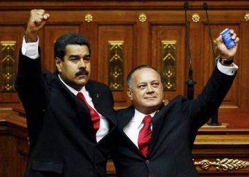Altos cargos del chavismo dimiten para integrar la Constituyente de Maduro Altos cargos del chavismo dimiten para integrar la Constituyente de Maduro