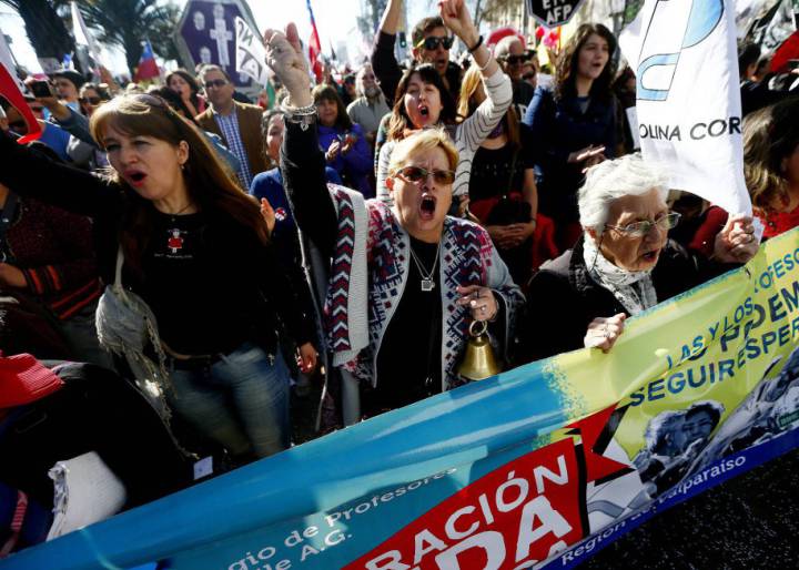Chile debate sobre las millonarias pensiones a violadores de los DD HH Chile debate sobre las millonarias pensiones a violadores de los DD HH