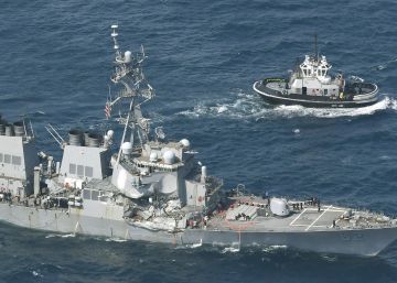 Siete desaparecidos tras la colisión entre un destructor estadounidense y un barco carguero Siete desaparecidos tras la colisión entre un destructor estadounidense y un barco carguero