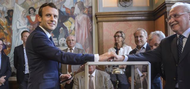 Emmanuel Macron vota este domingo en Le Touquet, en el norte de Francia.