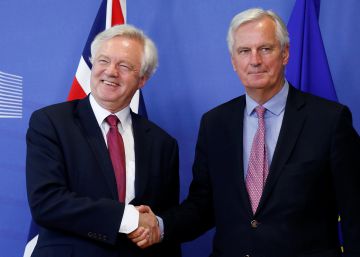 Reino Unido acepta las condiciones negociadoras de Bruselas para el Brexit Reino Unido acepta las condiciones negociadoras de Bruselas para el Brexit