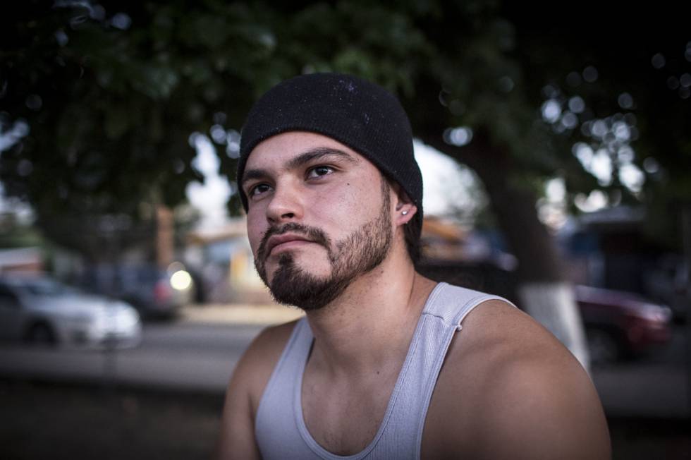 Álex Aguirre fue traficante y coyote durante su adolescencia.
