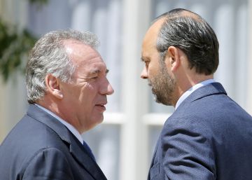 Macron aprovecha la dimisión de cuatro ministros para recomponer un gabinete con mujeres en más carteras