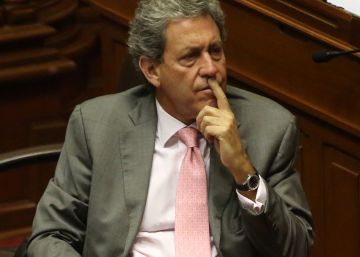 El fujimorismo busca derribar al ministro de Economía de Perú El fujimorismo busca derribar al ministro de Economía de Perú