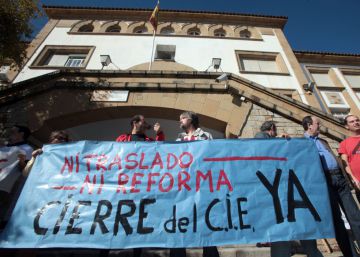 El alcalde que quiere construir el CIE más “ejemplar” de Europa