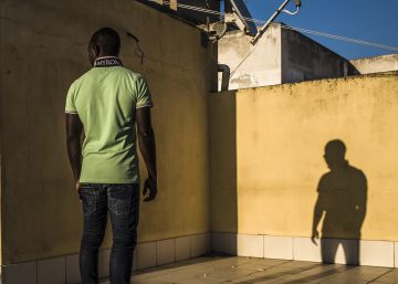 Como a máfia italiana lucra com a imigração