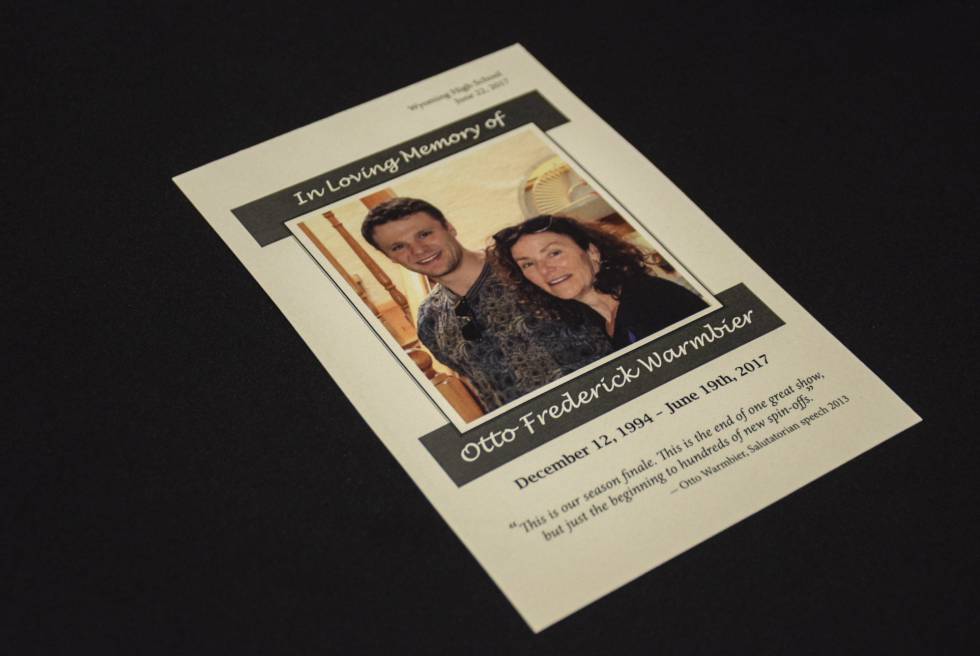 Fotografía cedida por la familia Warmbier que muestra el programa del funeral de su hijo Otto, el estudiante estadounidense que falleció el pasado día 19 de junio, una semana después de que regresara de Corea del Norte en coma.