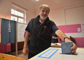 El PD de Renzi se estrella en las capitales de provincia de Italia El PD de Renzi se estrella en las capitales de provincia de Italia
