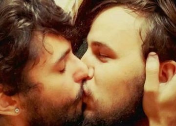 Beijos gays ‘invadem’ a Rússia Beijos gays ‘invadem’ a Rússia