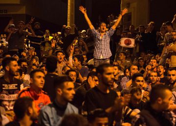 La policía reprime con violencia la creciente protesta en Alhucemas La policía reprime con violencia la creciente protesta en Alhucemas