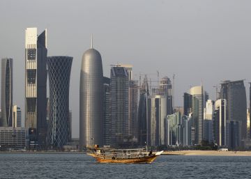El emir de Dubái escribe un poema instando a Qatar a plegarse a sus vecinos El emir de Dubái escribe un poema instando a Qatar a plegarse a sus vecinos