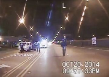 Imputados tres policías por encubrir la muerte a tiros de un afroamericano en Chicago Imputados tres policías por encubrir la muerte a tiros de un afroamericano en Chicago