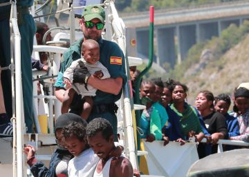 La UE pone el foco en las ONG para luchar contra el tráfico de migrantes La UE pone el foco en las ONG para luchar contra el tráfico de migrantes