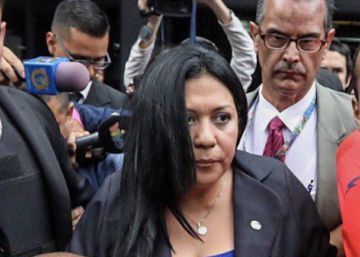 La fiscal venezolana niega la entrada a la ‘número dos’ designada por Maduro La fiscal venezolana niega la entrada a la ‘número dos’ designada por Maduro