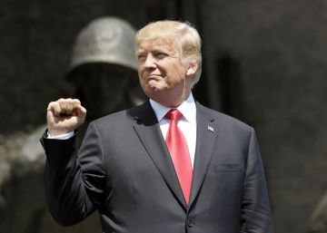 Dimite el director de la Oficina de Ética que se enfrentó a Trump Dimite el director de la Oficina de Ética que se enfrentó a Trump