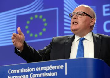 Bruselas amenaza a Polonia con retirarle el voto en la UE por sus reformas