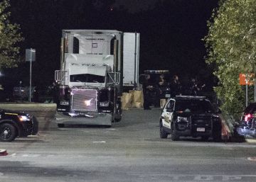 Diez inmigrantes mueren en Texas tras ser abandonados en el interior de un camión Diez inmigrantes mueren en Texas tras ser abandonados en el interior de un camión