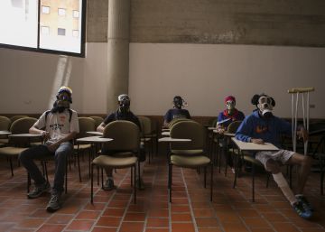 La rebelión de los encapuchados La rebelión de los encapuchados