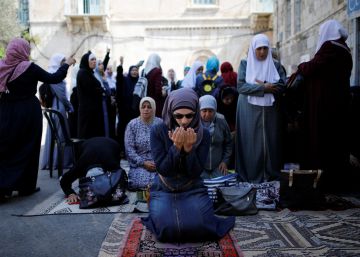 Israel da marcha atrás y retira los controles adicionales en la Explanada de las Mezquitas Israel da marcha atrás y retira los controles adicionales en la Explanada de las Mezquitas