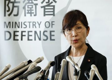 Dimite la ministra de Defensa japonesa en plena crisis del Gobierno de Shinzo Abe