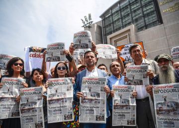 Liberados siete de los periodistas procesados en Turquía Liberados siete de los periodistas procesados en Turquía