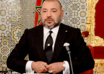 El rey de Marruecos destituye al ministro de Economía