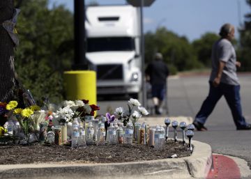 Las víctimas del ‘camión de la muerte’ de Texas sufren el acoso de la policía de la era Trump Las víctimas del ‘camión de la muerte’ de Texas sufren el acoso de la policía de la era Trump