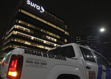 Dos heridos en la explosión de un paquete en las oficinas de Indra en Buenos Aires Dos heridos en la explosión de un paquete en las oficinas de Indra en Buenos Aires