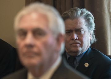 Steve Bannon crispa a sus seguidores y se enfrenta a China Steve Bannon crispa a sus seguidores y se enfrenta a China