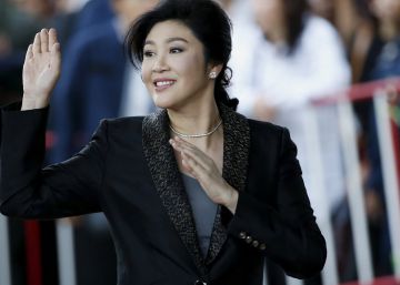 La ex primera ministra de Tailandia huye ante su posible condena