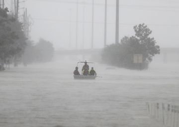 El Harvey copeja Louisiana després de provocar el caos i 30 morts a Texas