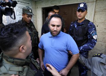 Issa Amro, el pacifista detenido por los palestinos y perseguido por los israelíes Issa Amro, el pacifista detenido por los palestinos y perseguido por los israelíes