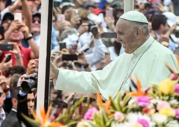 Mais de um milhão de fiéis aplaudem o Papa alheios à disputa política na Colômbia