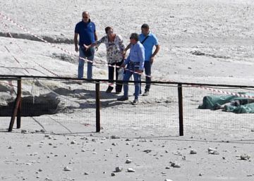 Tres miembros de una familia mueren al caer en un cráter volcánico en Italia Tres miembros de una familia mueren al caer en un cráter volcánico en Italia