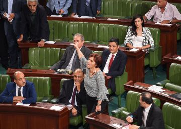 Túnez aprueba una amnistía a los funcionarios corruptos de la dictadura Túnez aprueba una amnistía a los funcionarios corruptos de la dictadura