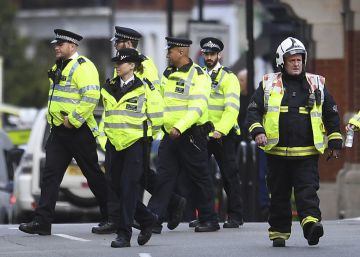 Presa segunda pessoa pelo atentado no metrô de Londres Presa segunda pessoa pelo atentado no metrô de Londres
